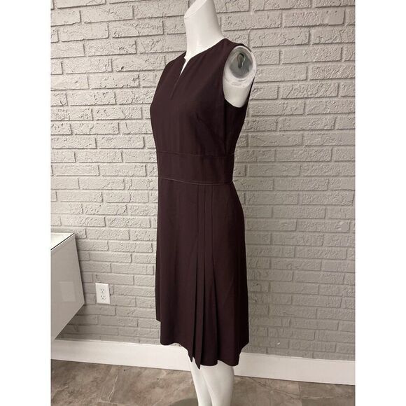 Ann Taylor Women Brown V Neck Sleeveless Pleated Dress Size 4 - Picture 3 of 10